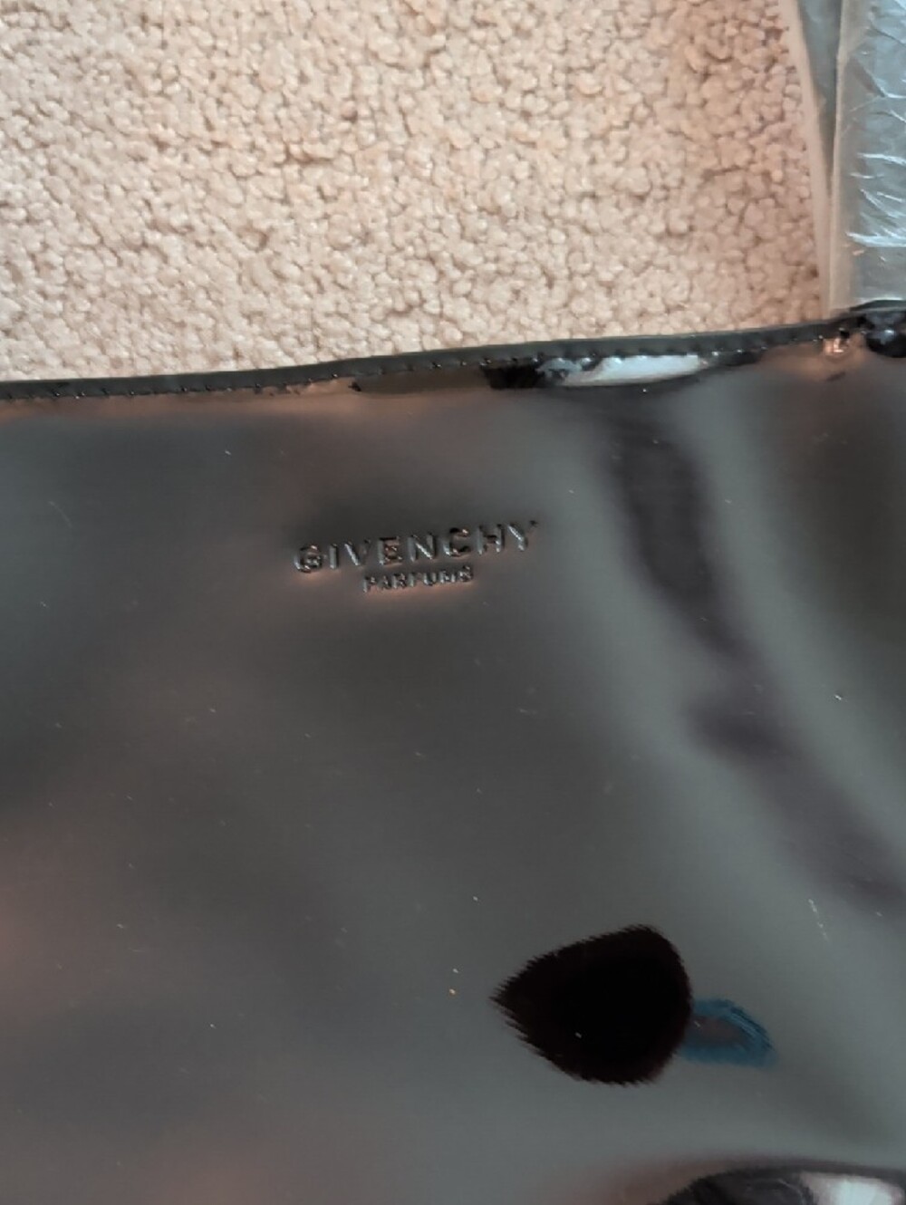 Givenchy Black Patent Tote with Gloss Finish - Picture 2 of 6
